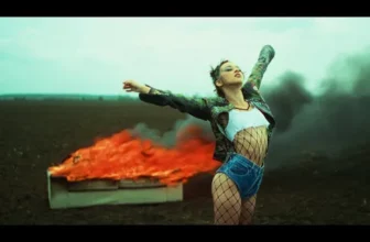 Holy Molly – Facem cum vrei tu (Original Radio Edit)