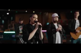 Betty Salam – 7 Trandafiri (Live Version)