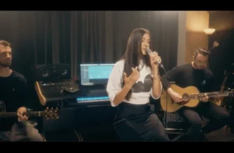 Alina Eremia – Cine-i Focul, Cine-i Apa (Music Break)