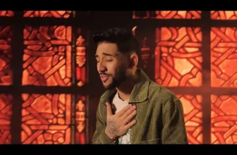 Nikolas Sax si Demer – Merg prin ploaie nu stiu unde